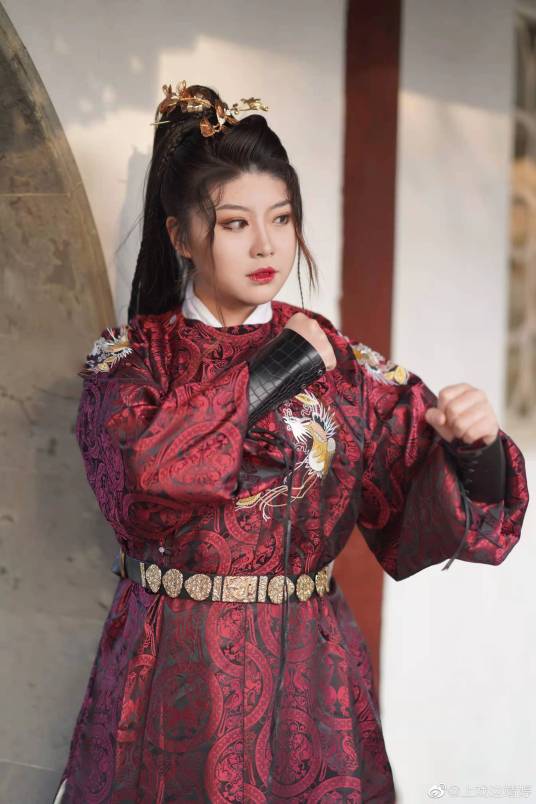 边靖婷