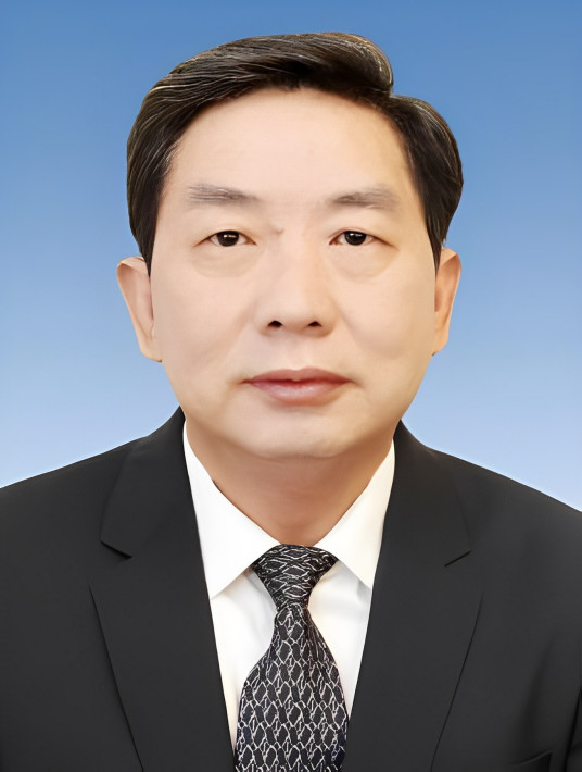 熊选国