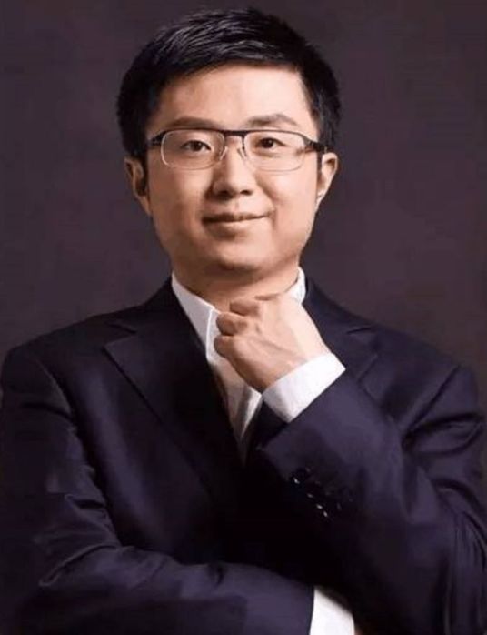 熊伟