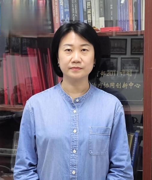 杨爽