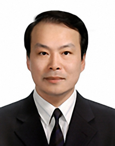 何平