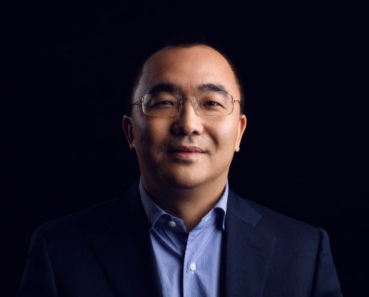 阎志