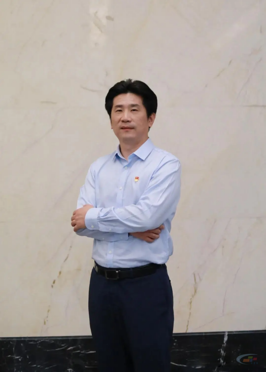 杨军