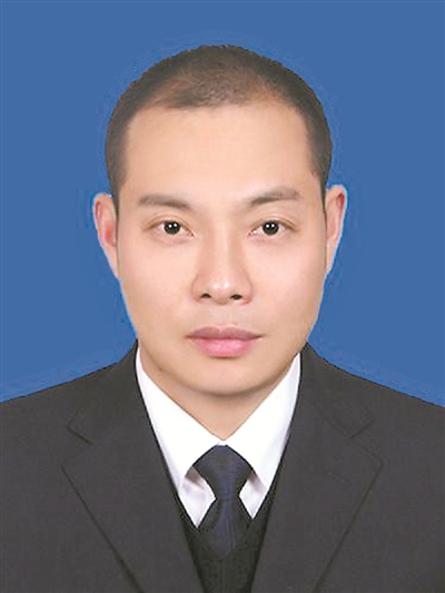 刘传健