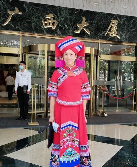 黄花春