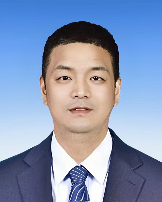 樊董伟