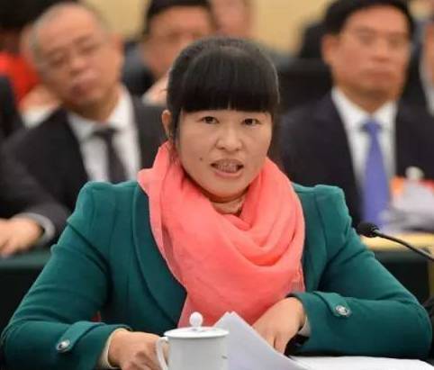 曾云英