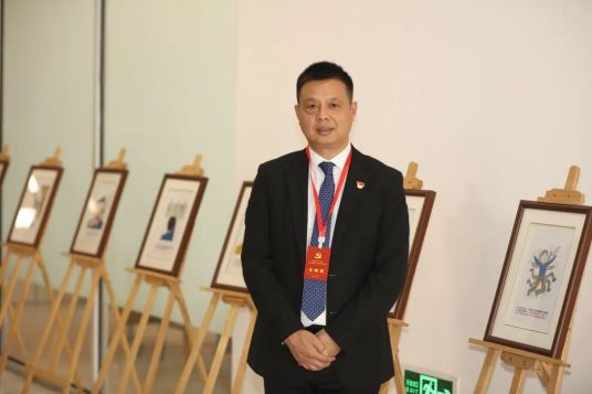 陆荣杰