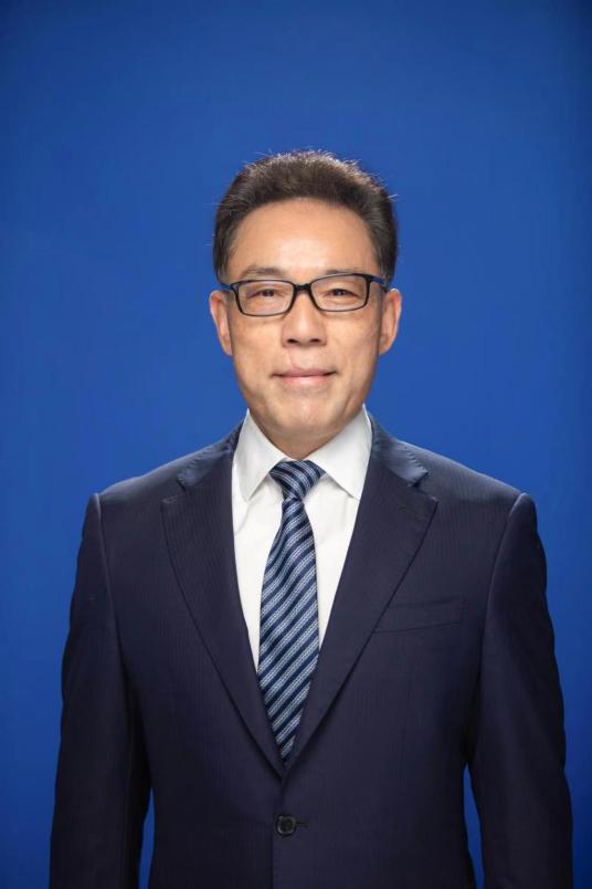 吴国平