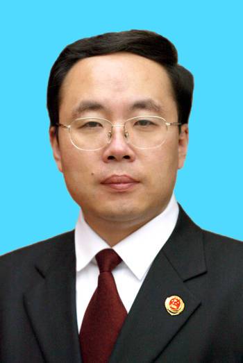 尹伊君