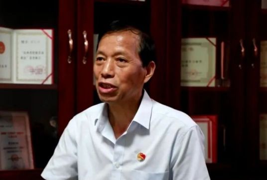 雷茂端