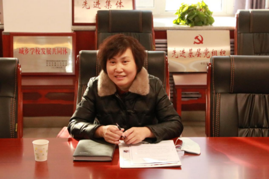 唐景丽