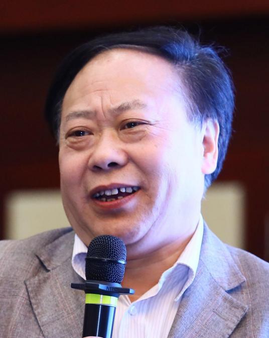 谯仕彦