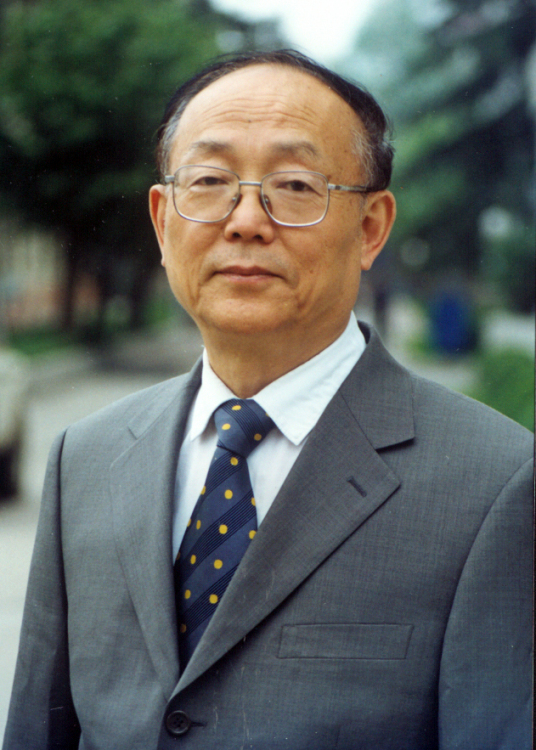 侯洵