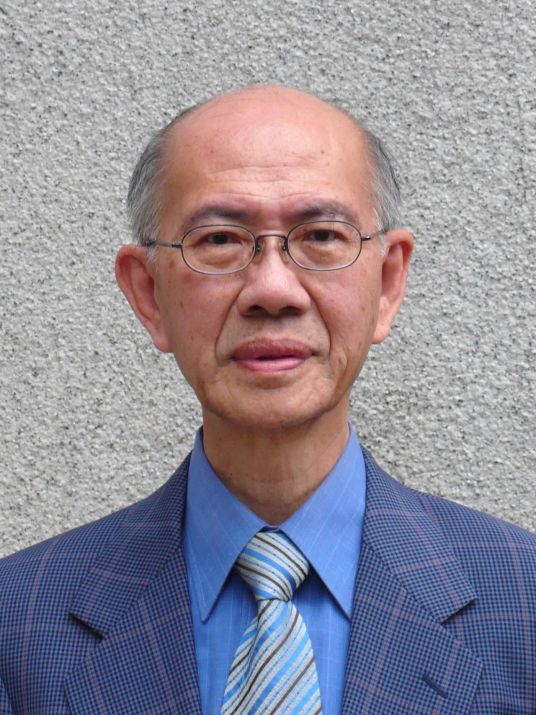 麦松威